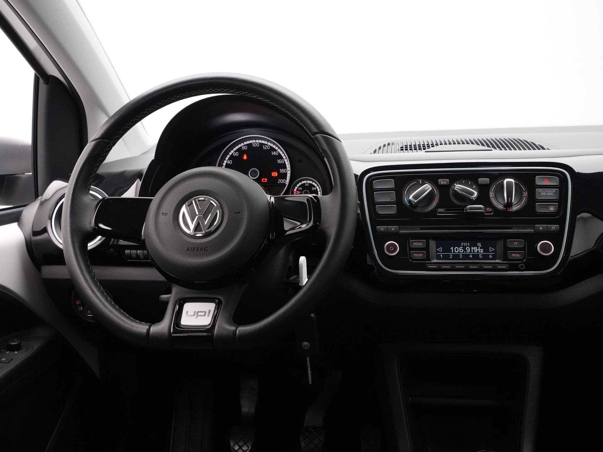 Volkswagen - up! 1.0 cross up! 75pk BlueMotion - 2014