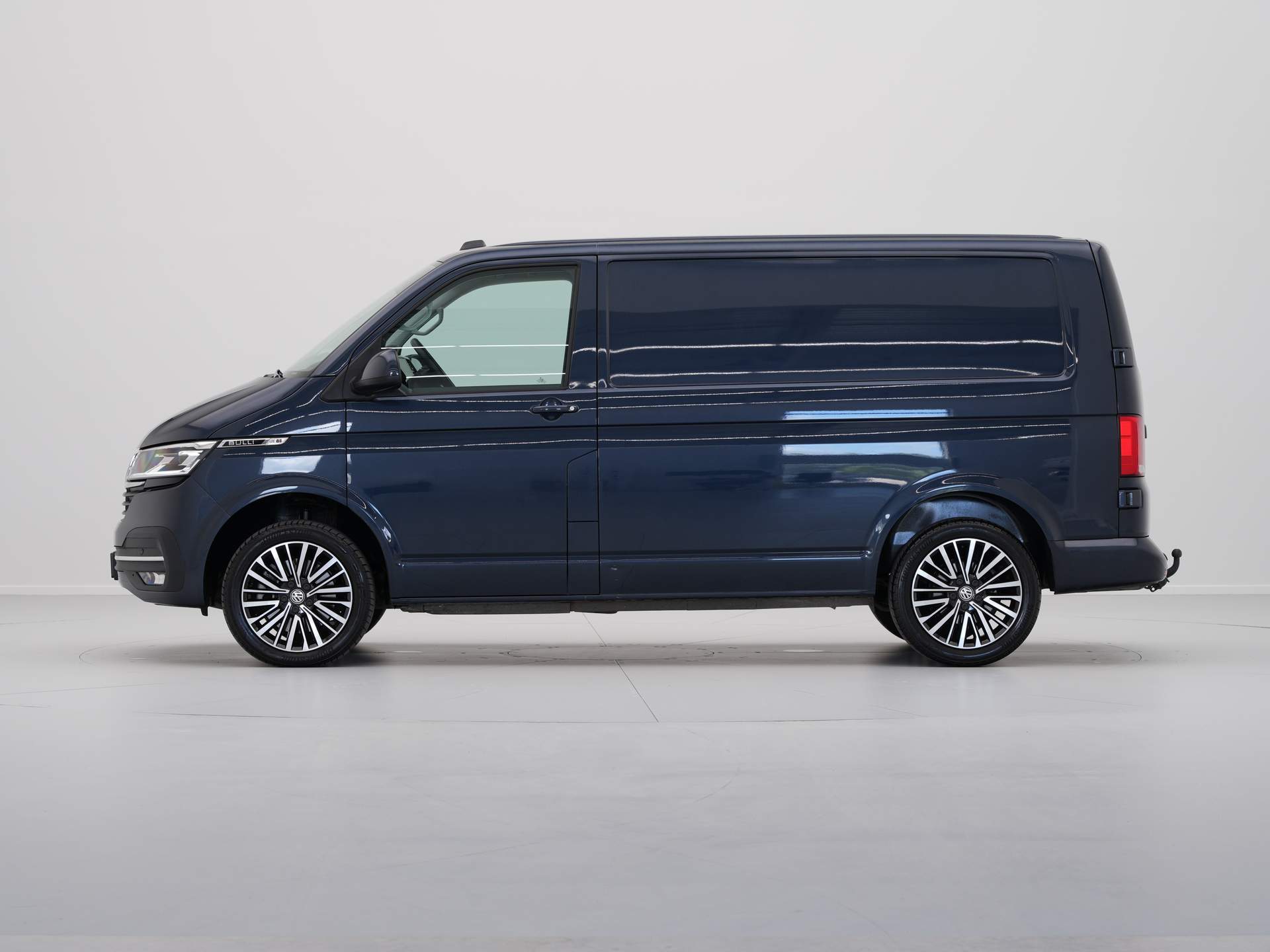 Volkswagen - Transporter 2.0 TDI 204pk DSG L1H1 28 Bulli - 2022