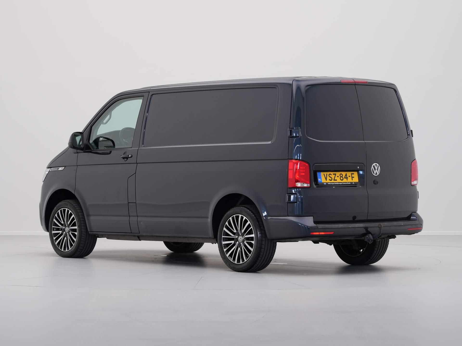 Volkswagen - Transporter 2.0 TDI 204pk DSG L1H1 28 Bulli - 2022