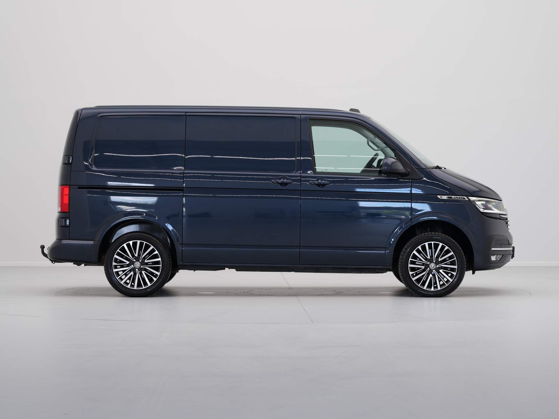 Volkswagen - Transporter 2.0 TDI 204pk DSG L1H1 28 Bulli - 2022