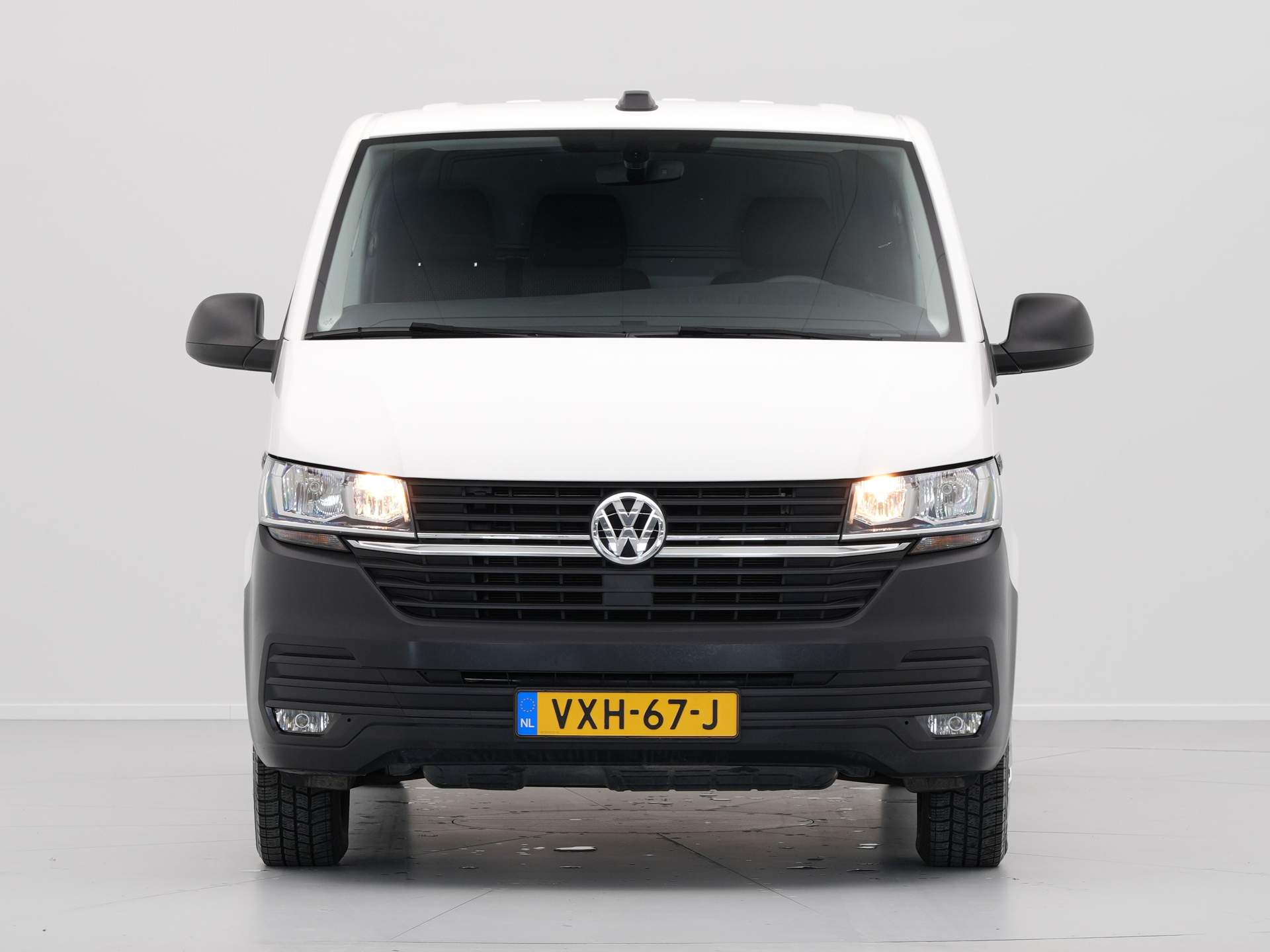 Volkswagen - Transporter 2.0 TDI L2H1 28 - 2023