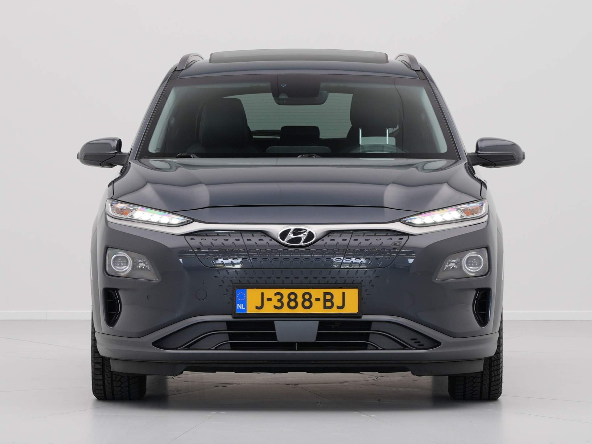 Hyundai - KONA EV Premium 64 kWh - 2019