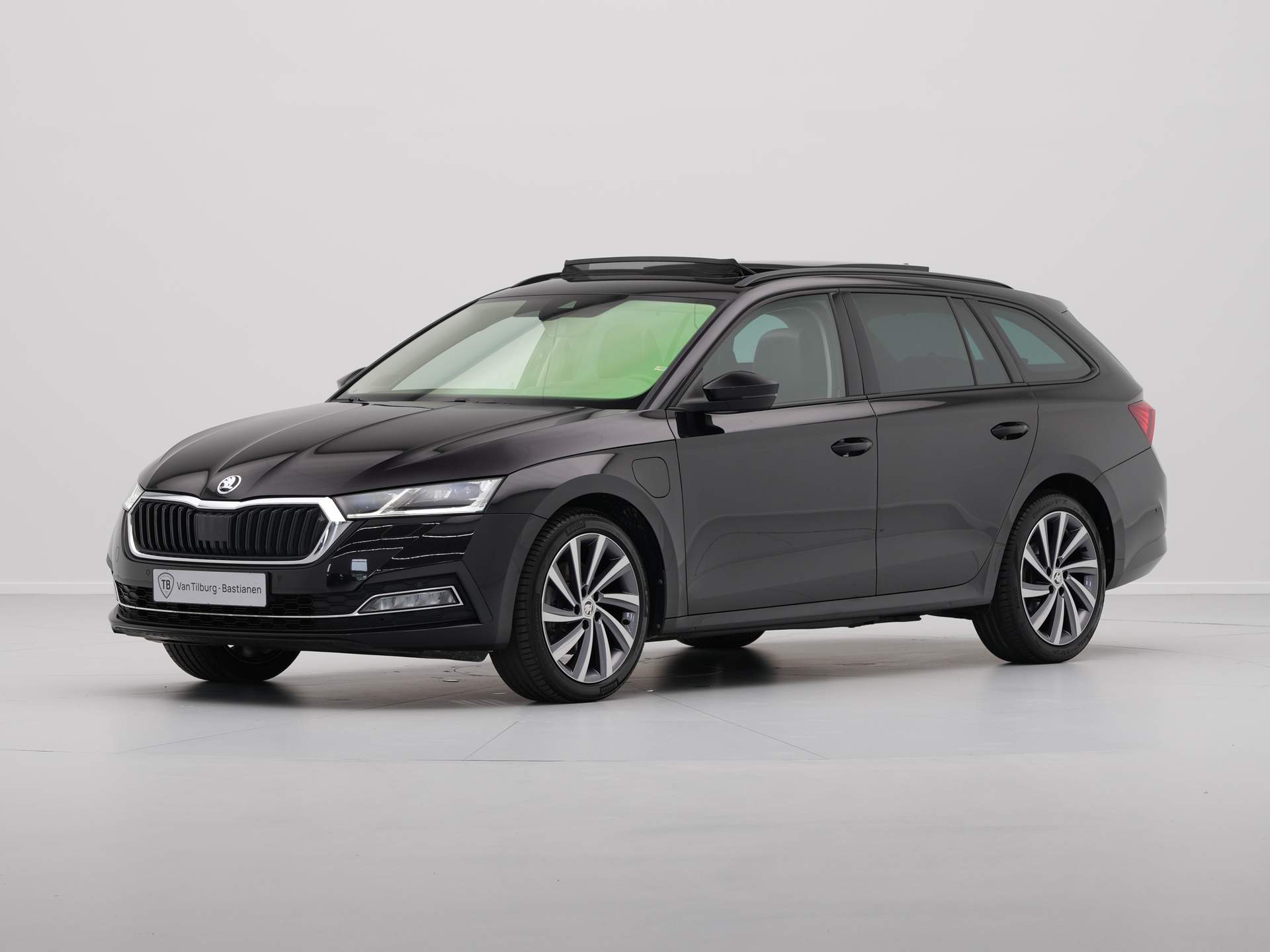 Škoda - Octavia Combi 1.4 TSI iV PHEV Business Edition - 2021