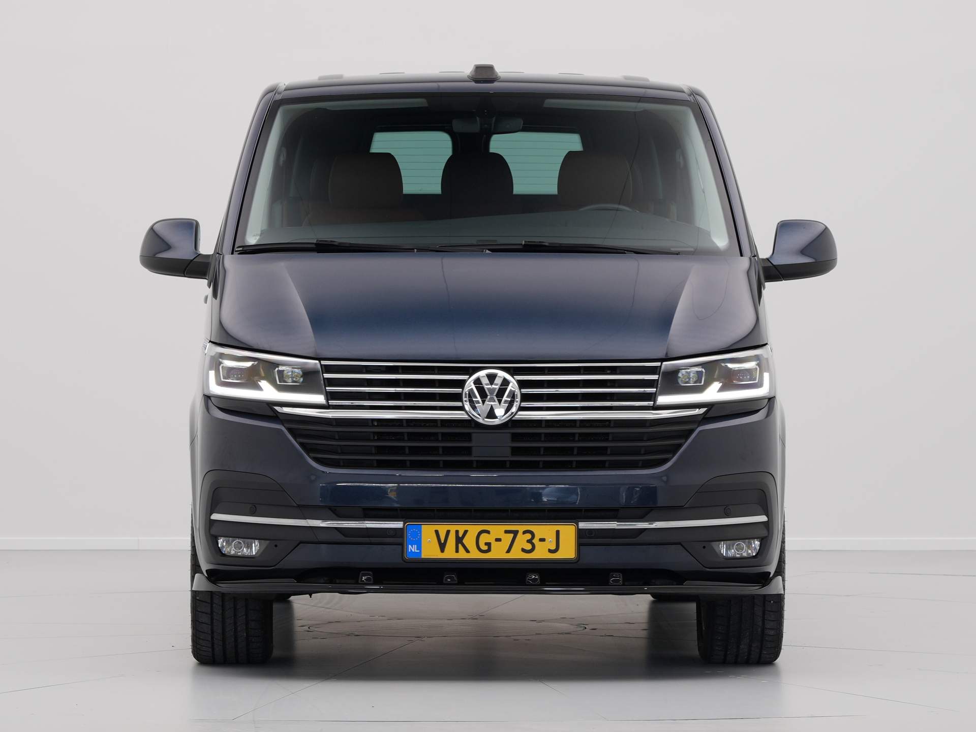 Volkswagen - Transporter 2.0 TDI 199pk DSG L2H1 30 DC - 2021