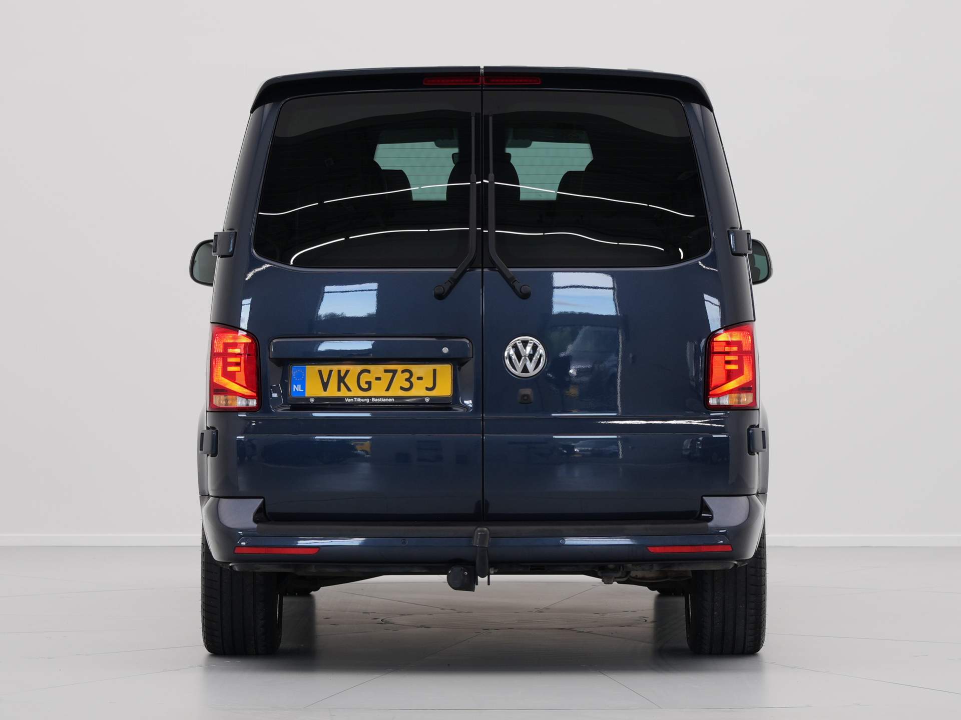 Volkswagen - Transporter 2.0 TDI 199pk DSG L2H1 30 DC - 2021