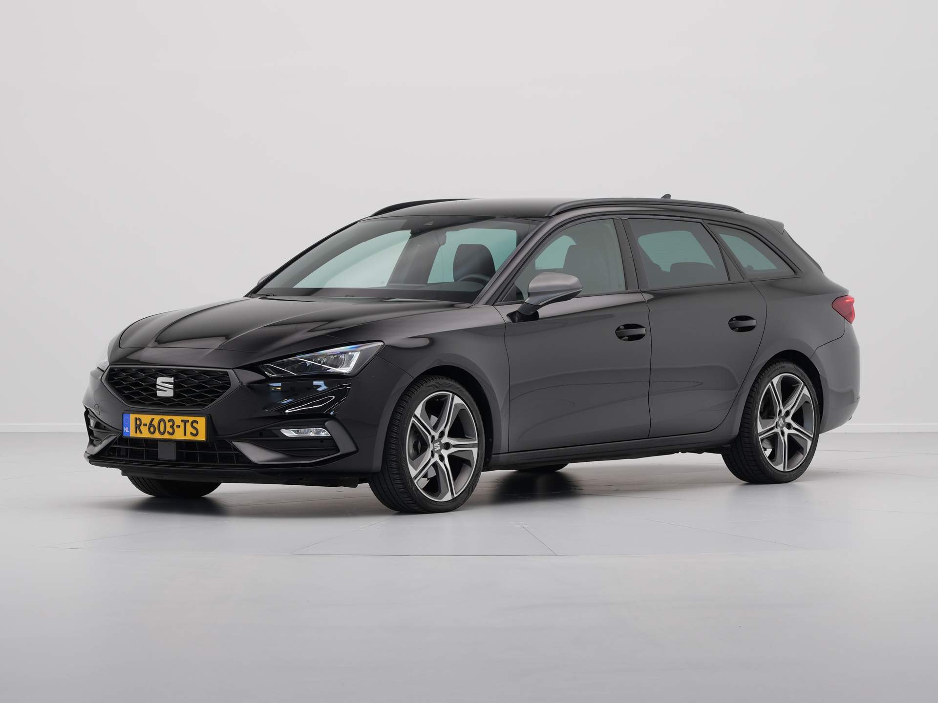 SEAT - Leon Sportstourer 1.0 eTSI 110pk DSG FR Business - 2022