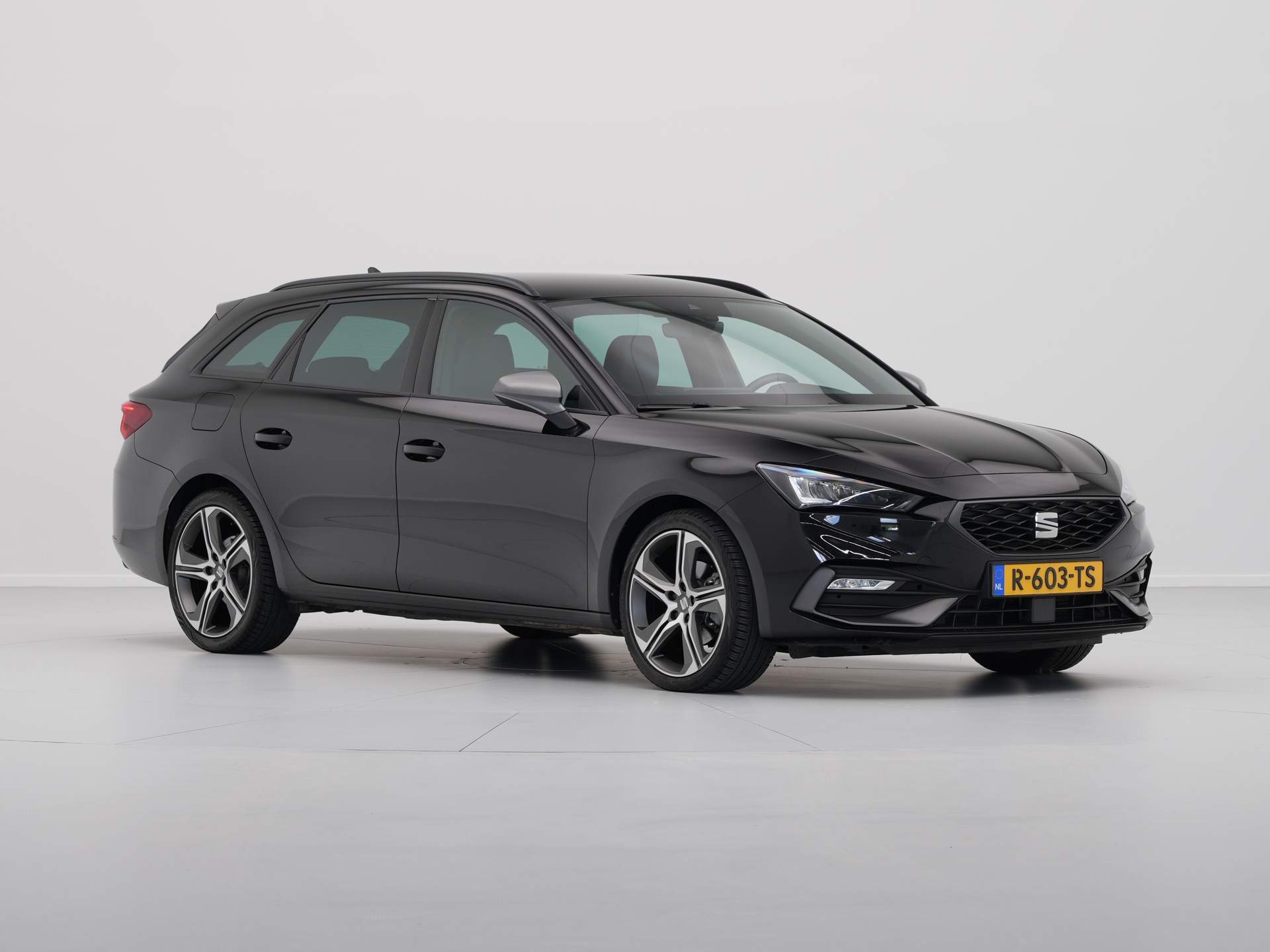 SEAT - Leon Sportstourer 1.0 eTSI 110pk DSG FR Business - 2022