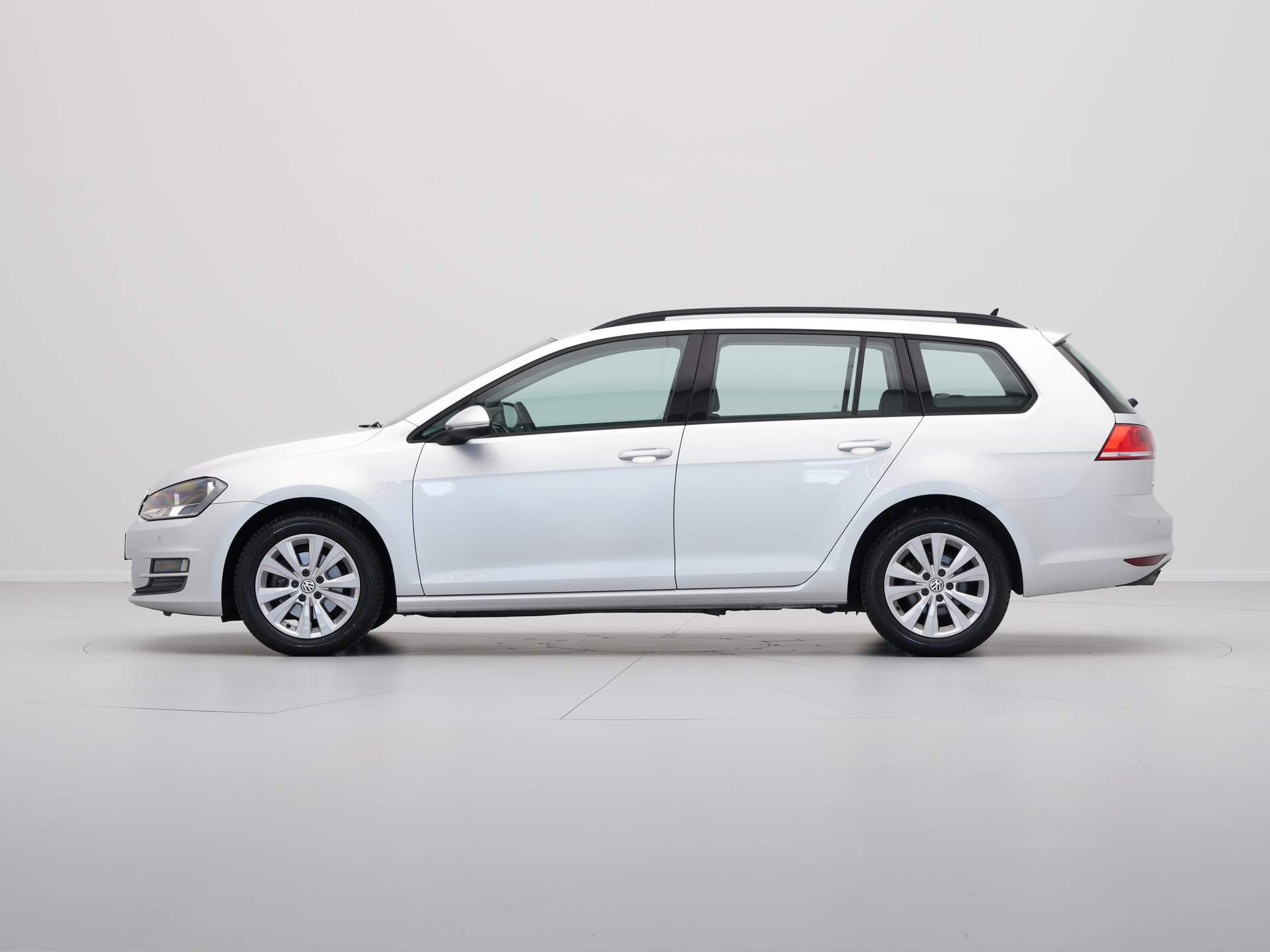 Volkswagen - GOLF Variant 1.6 TDI Comfortline - 2014