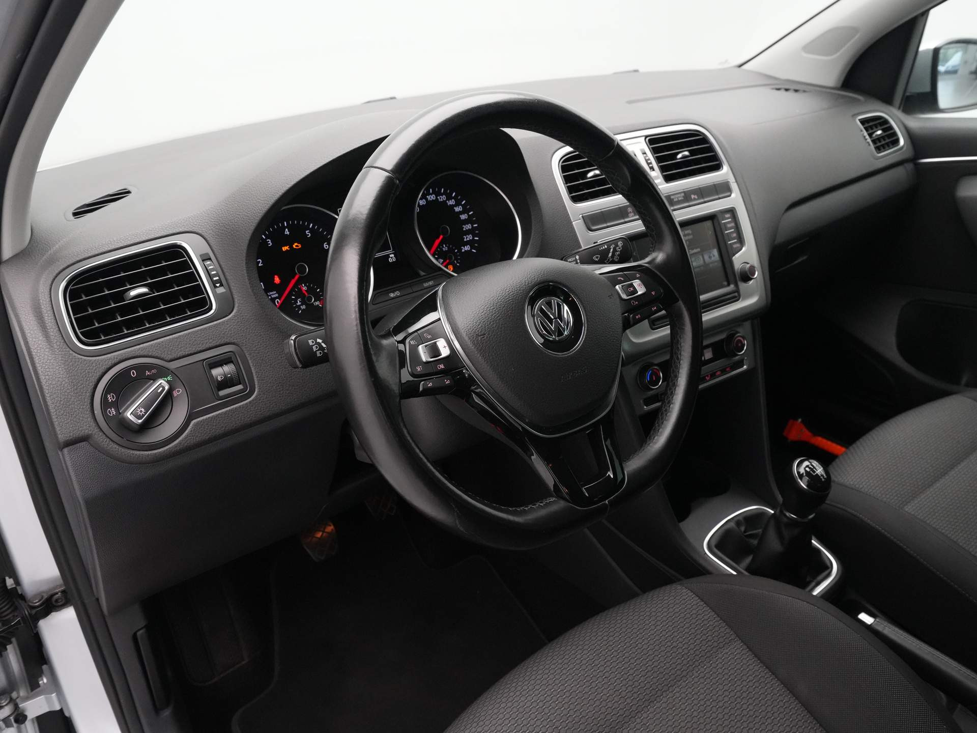 Volkswagen - Polo 1.2 TSI Highline - 2015