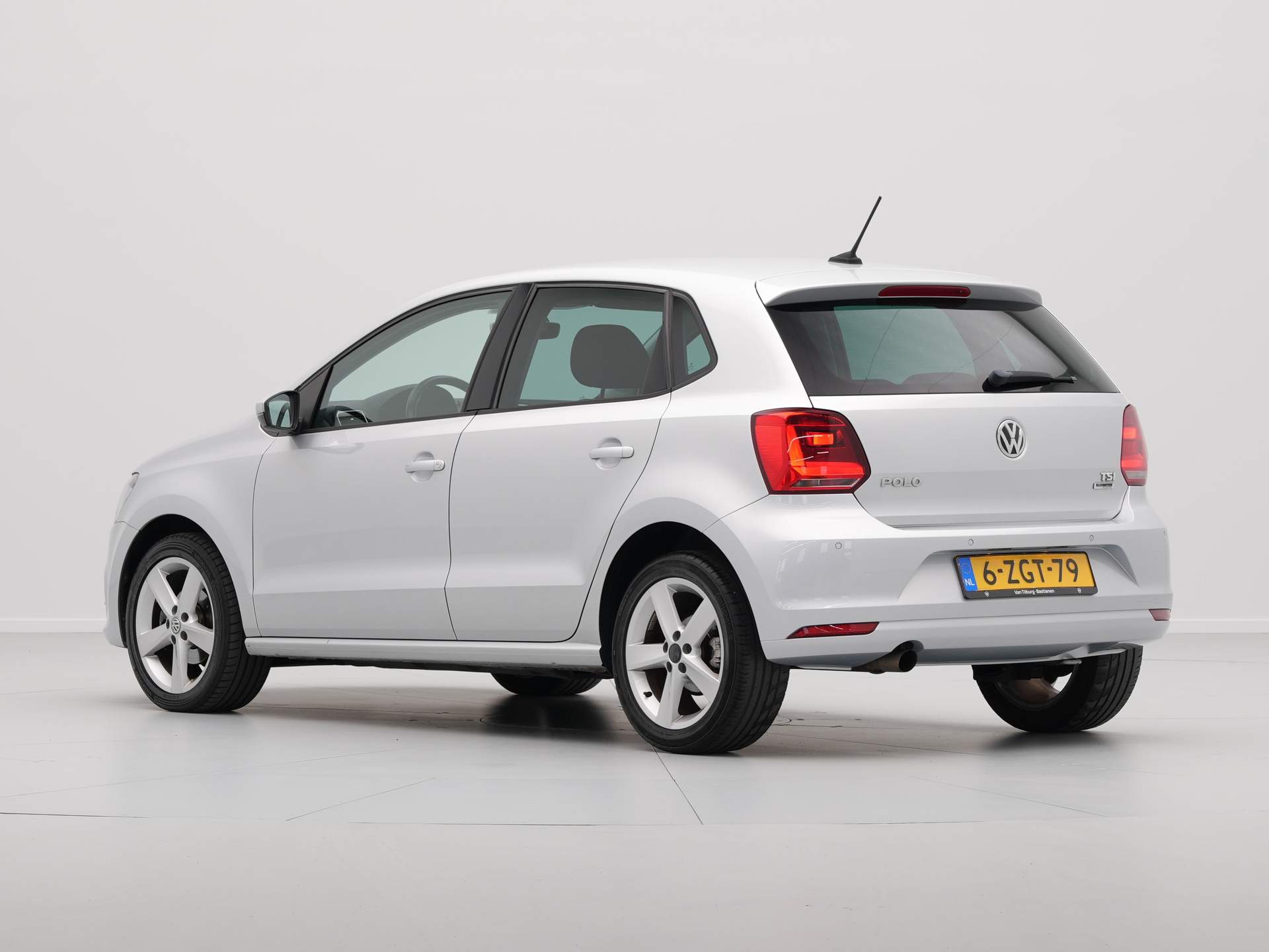 Volkswagen - Polo 1.2 TSI Highline - 2015