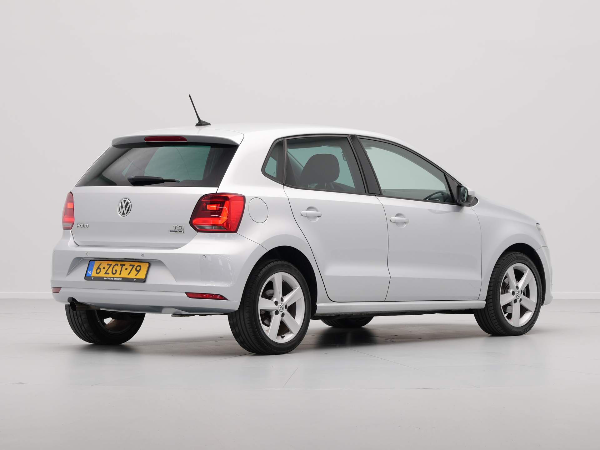 Volkswagen - Polo 1.2 TSI Highline - 2015