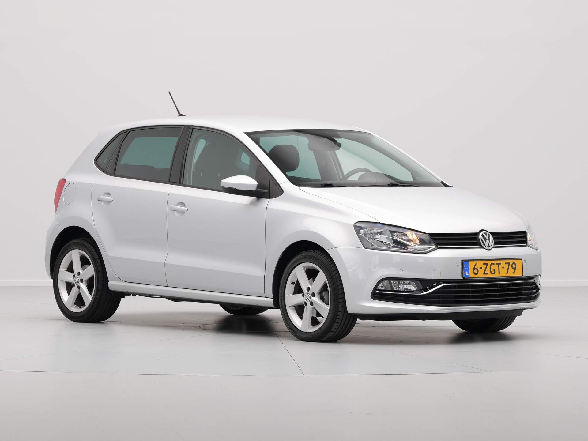 Volkswagen - Polo 1.2 TSI Highline - 2015