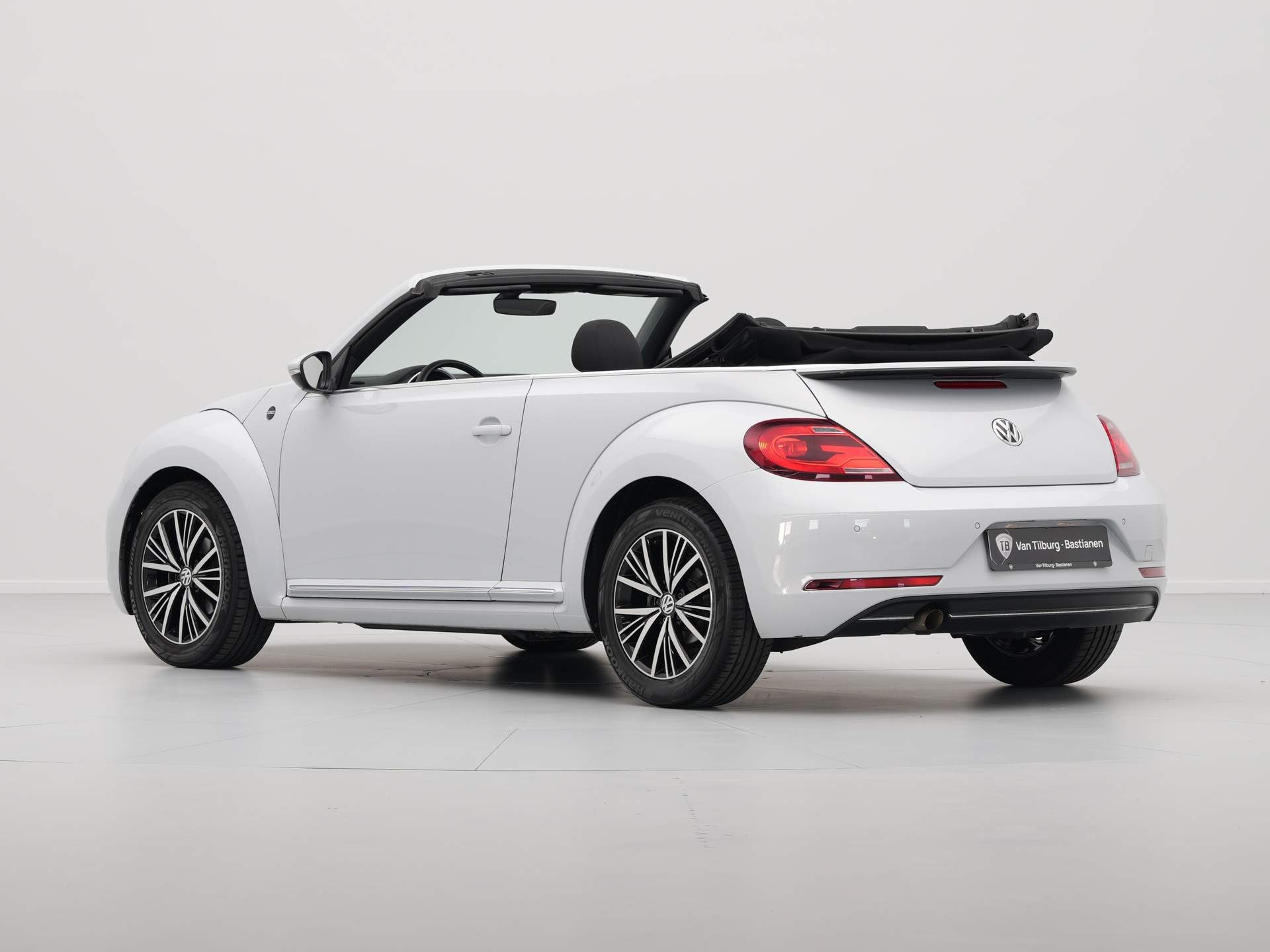 Volkswagen - Beetle Cabriolet 1.2 TSI 105pk sound - 2017