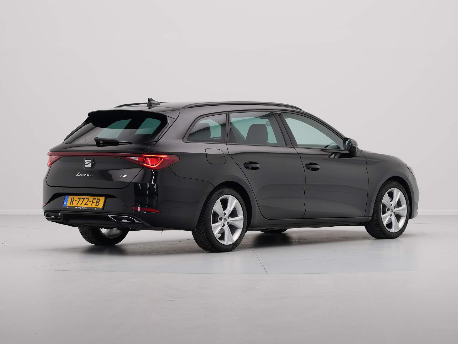 SEAT - Leon Sportstourer 1.0 eTSI DSG FR Business - 2022