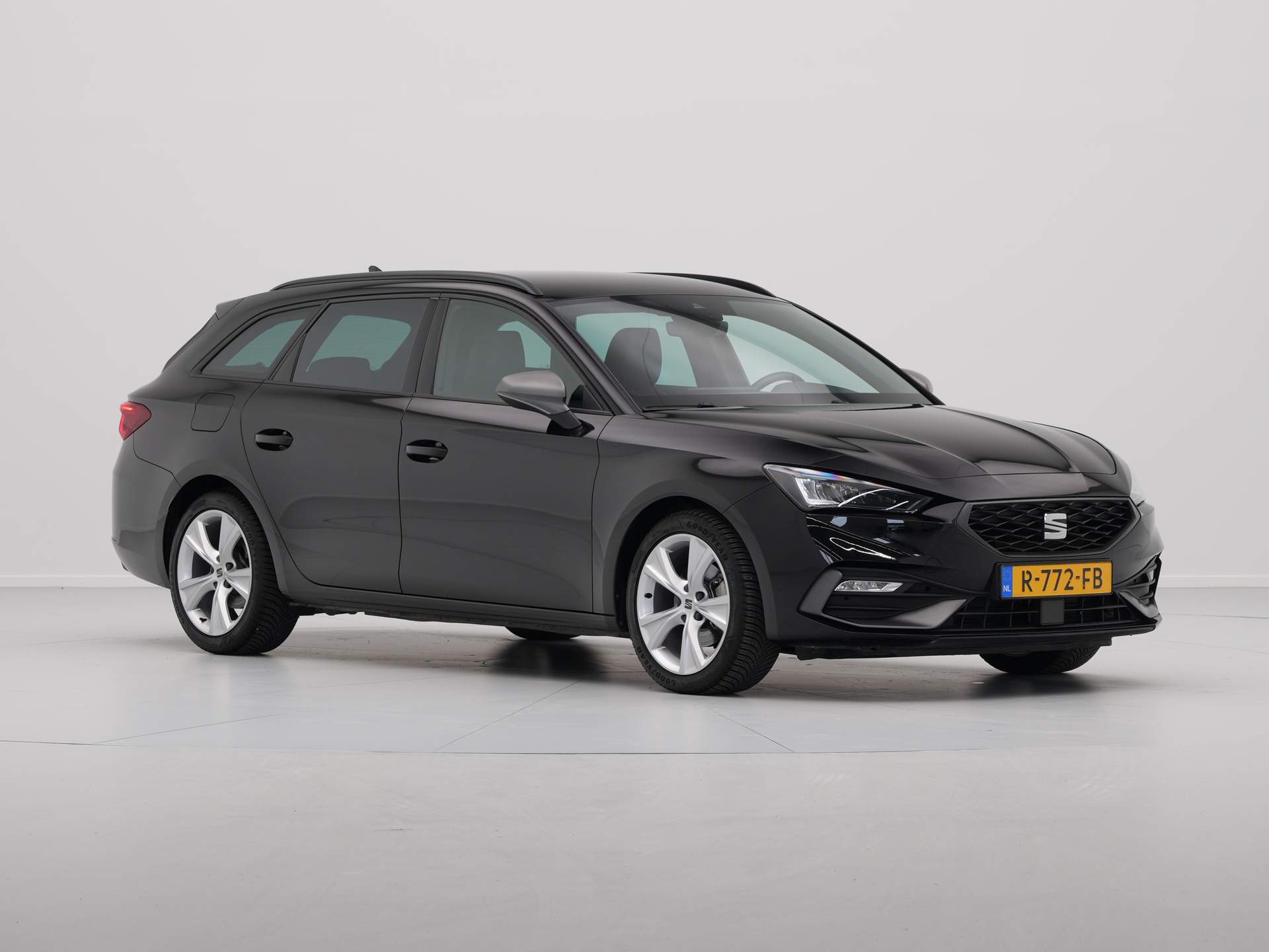 SEAT - Leon Sportstourer 1.0 eTSI DSG FR Business - 2022