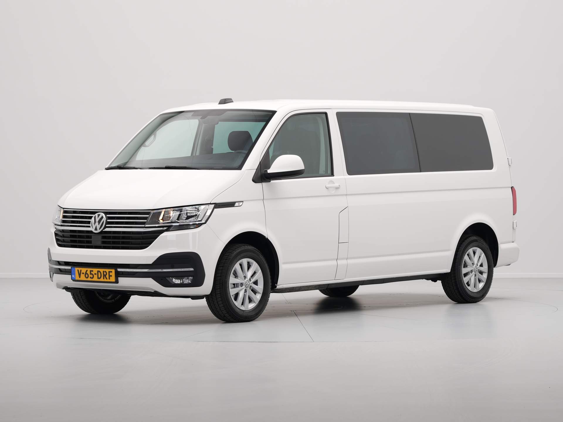 Volkswagen - Transporter 2.0 TDI L2H1 30 DC Highline - 2024