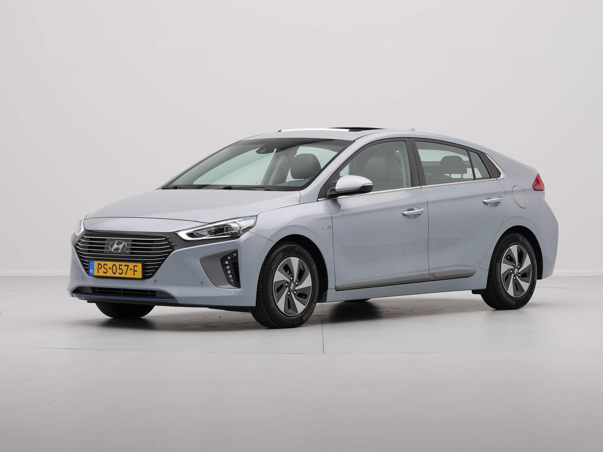 Hyundai - IONIQ 1.6 GDi Premium - 2017