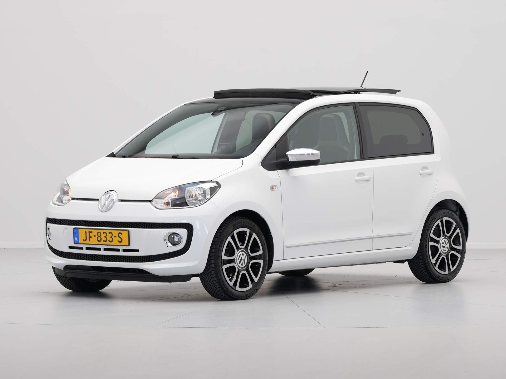 Volkswagen - up! 1.0 high up! BlueMotion - 2016