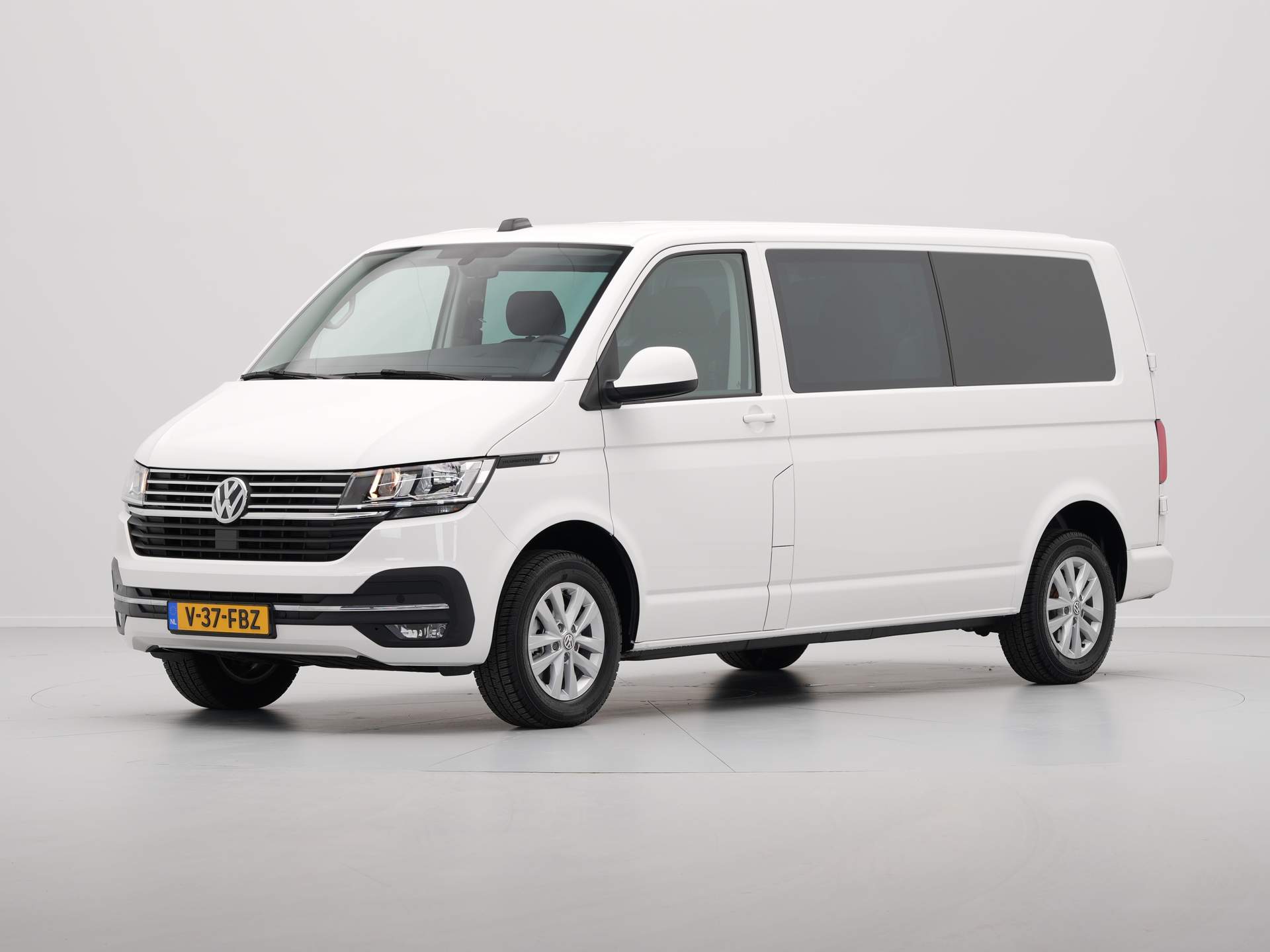 Volkswagen - Transporter 2.0 TDI L2H1 30 DC Highline - 2024