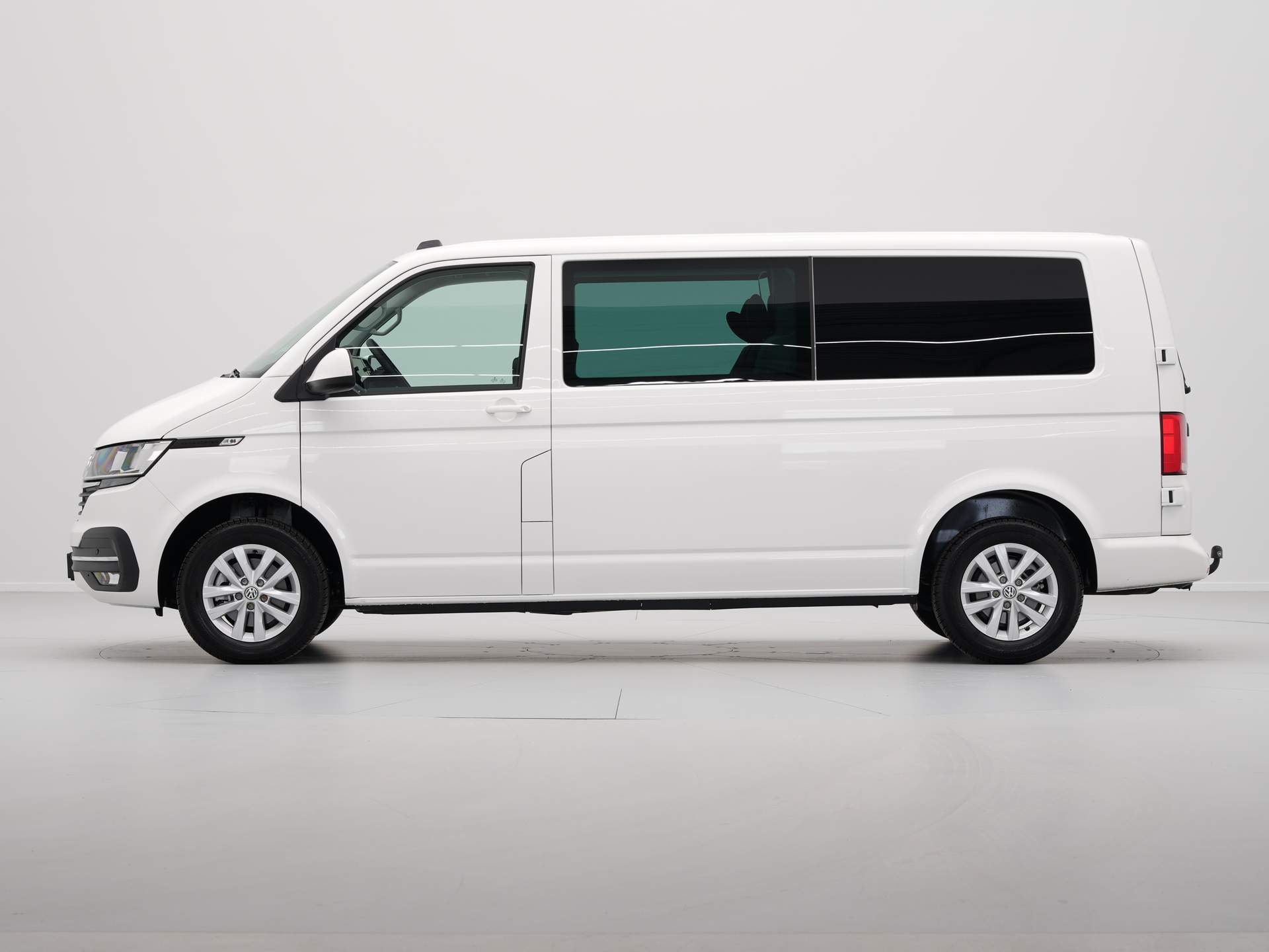 Volkswagen - Transporter 2.0 TDI L2H1 30 DC Highline - 2024