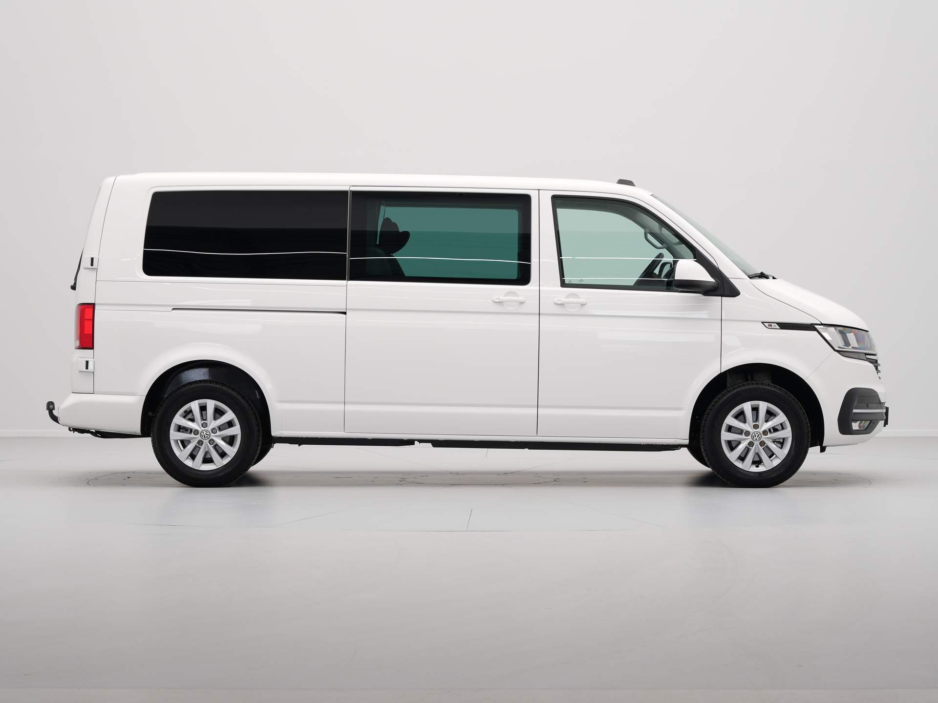 Volkswagen - Transporter 2.0 TDI L2H1 30 DC Highline - 2024