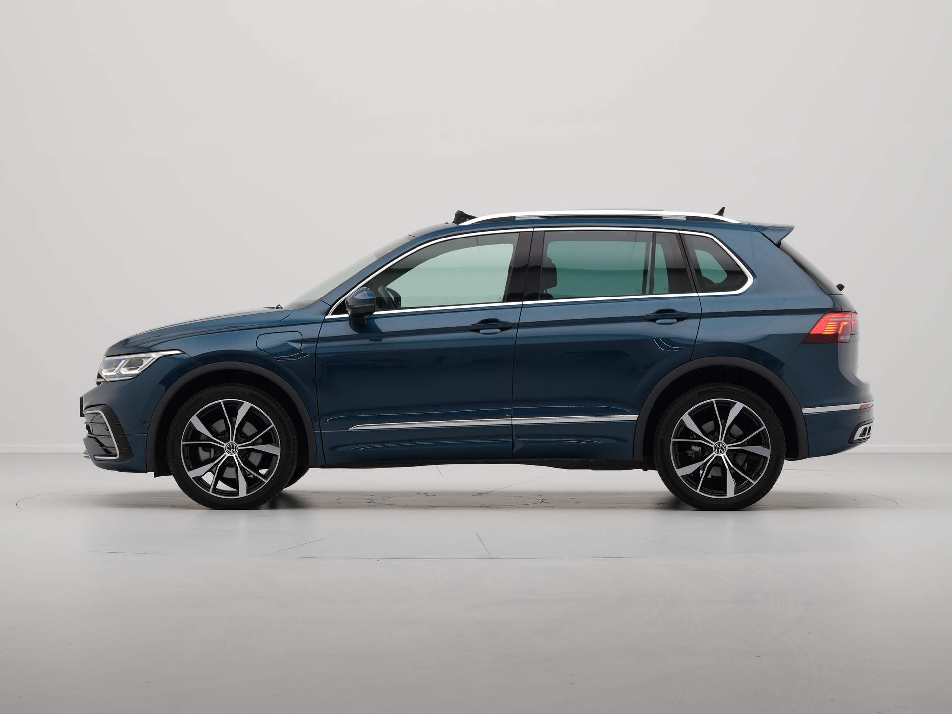 Volkswagen - Tiguan 1.4 TSI 245pk eHybrid R-Line Business+ - 2022