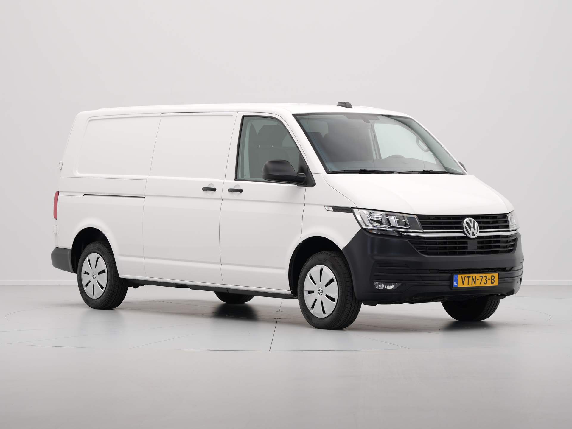 Volkswagen - Transporter 2.0 TDI L2H1 28 - 2023