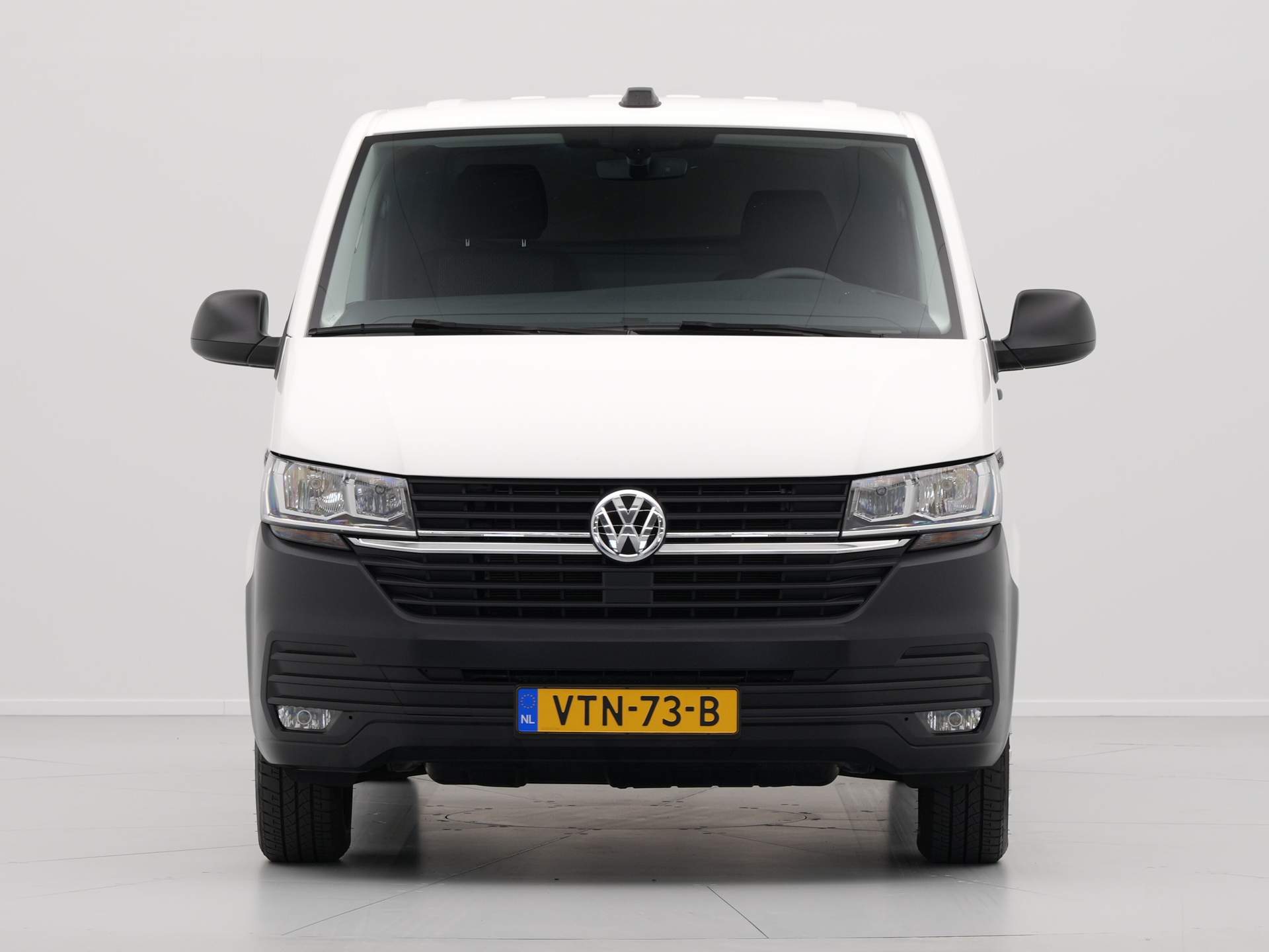 Volkswagen - Transporter 2.0 TDI L2H1 28 - 2023