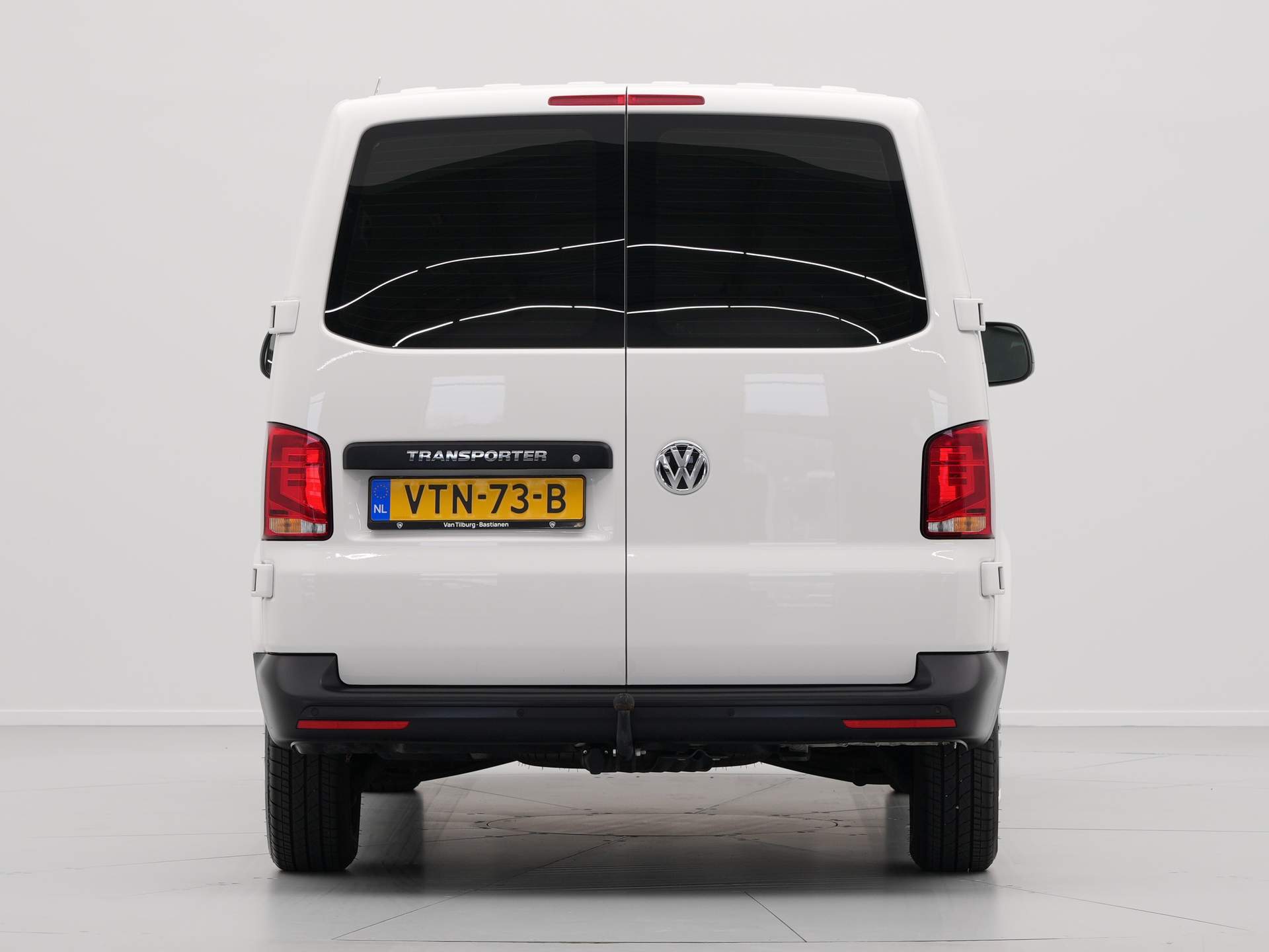 Volkswagen - Transporter 2.0 TDI L2H1 28 - 2023