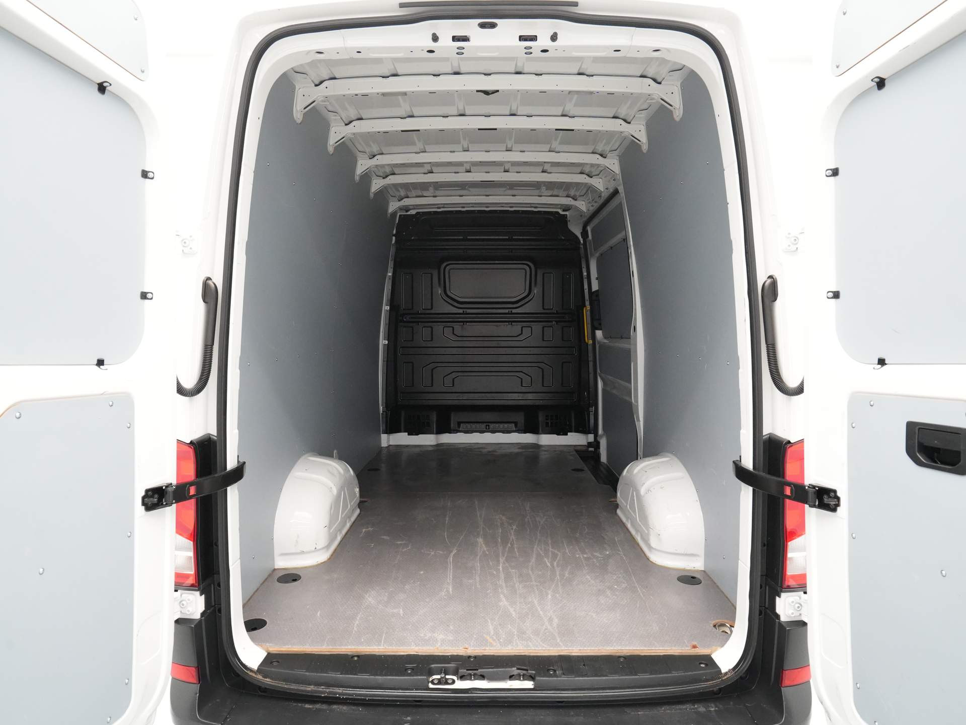 Volkswagen - Crafter 30 2.0 TDI 102pk L3H3 - 2023