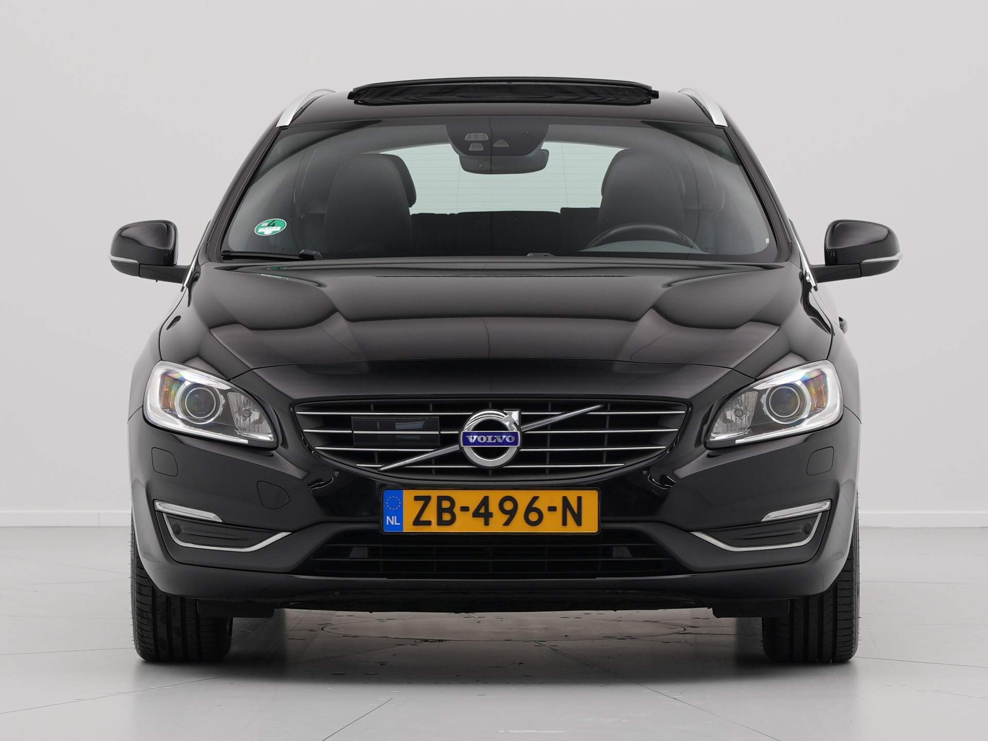 Volvo - V60 2.4 D5 Twin Engine Summum - 2018