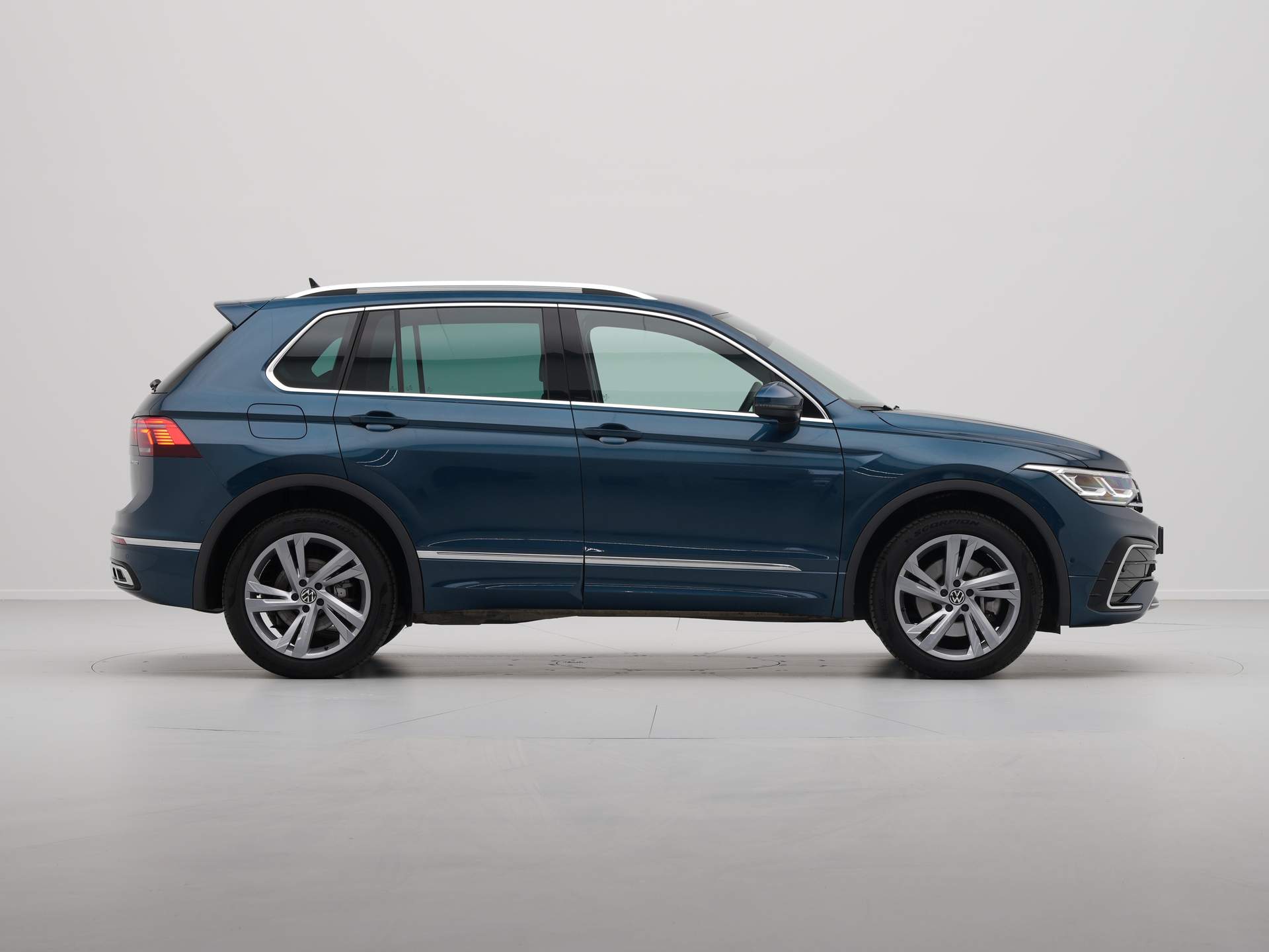 Volkswagen - Tiguan 1.4 TSI 245pk eHybrid R Line Business - 2023