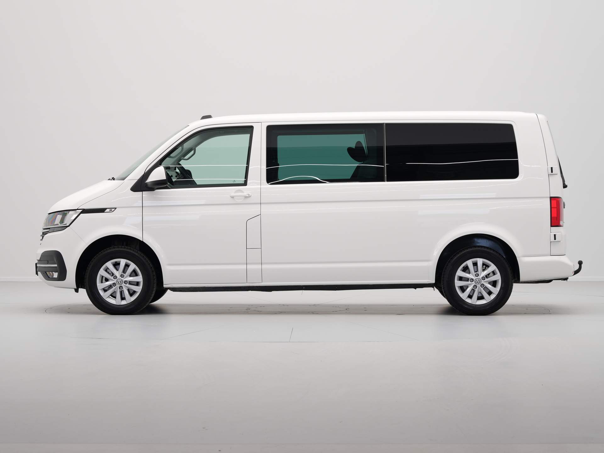 Volkswagen - Transporter 2.0 TDI L2H1 30 DC Highline - 2024