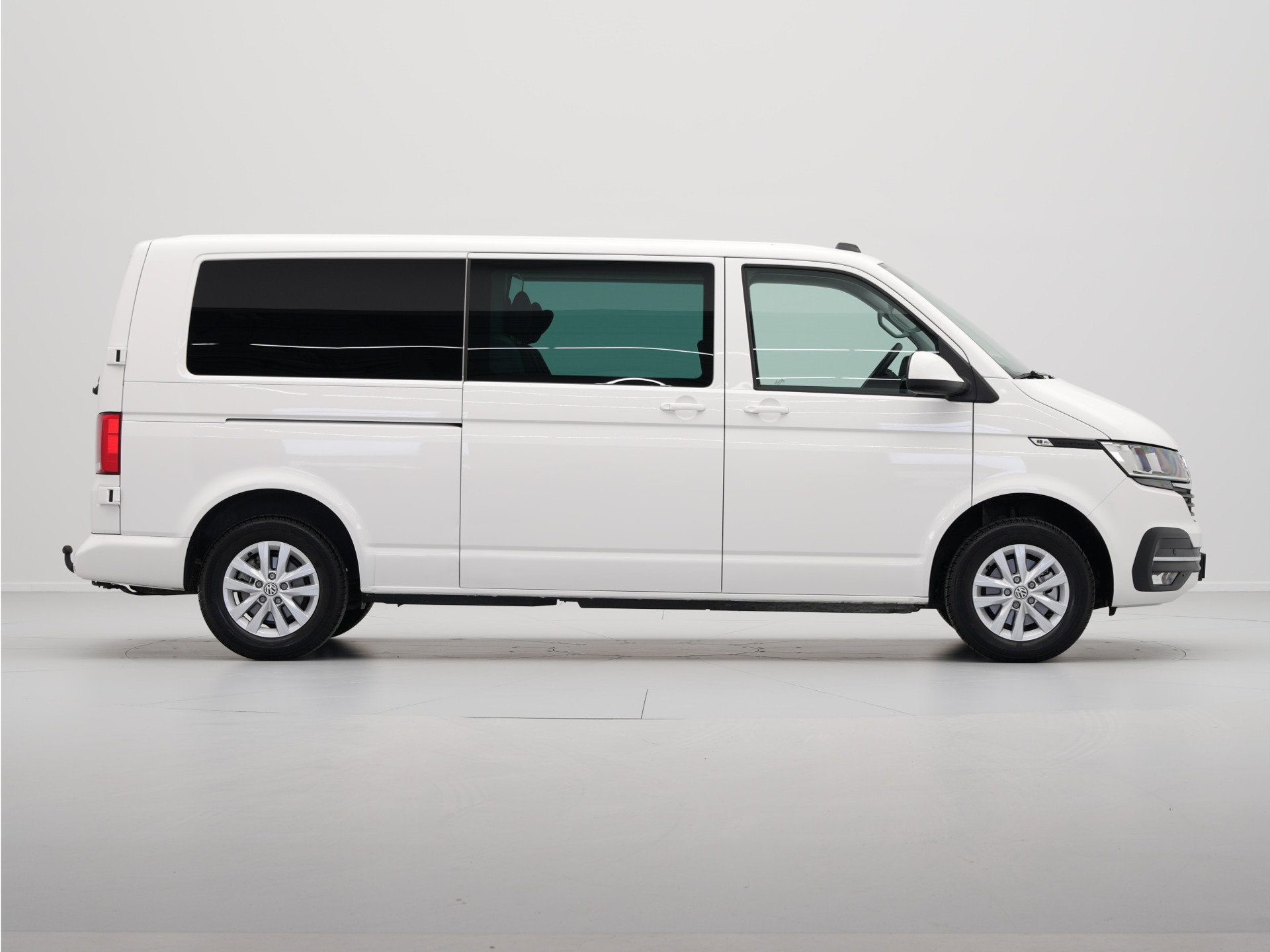 Volkswagen - Transporter 2.0 TDI L2H1 30 DC Highline - 2024