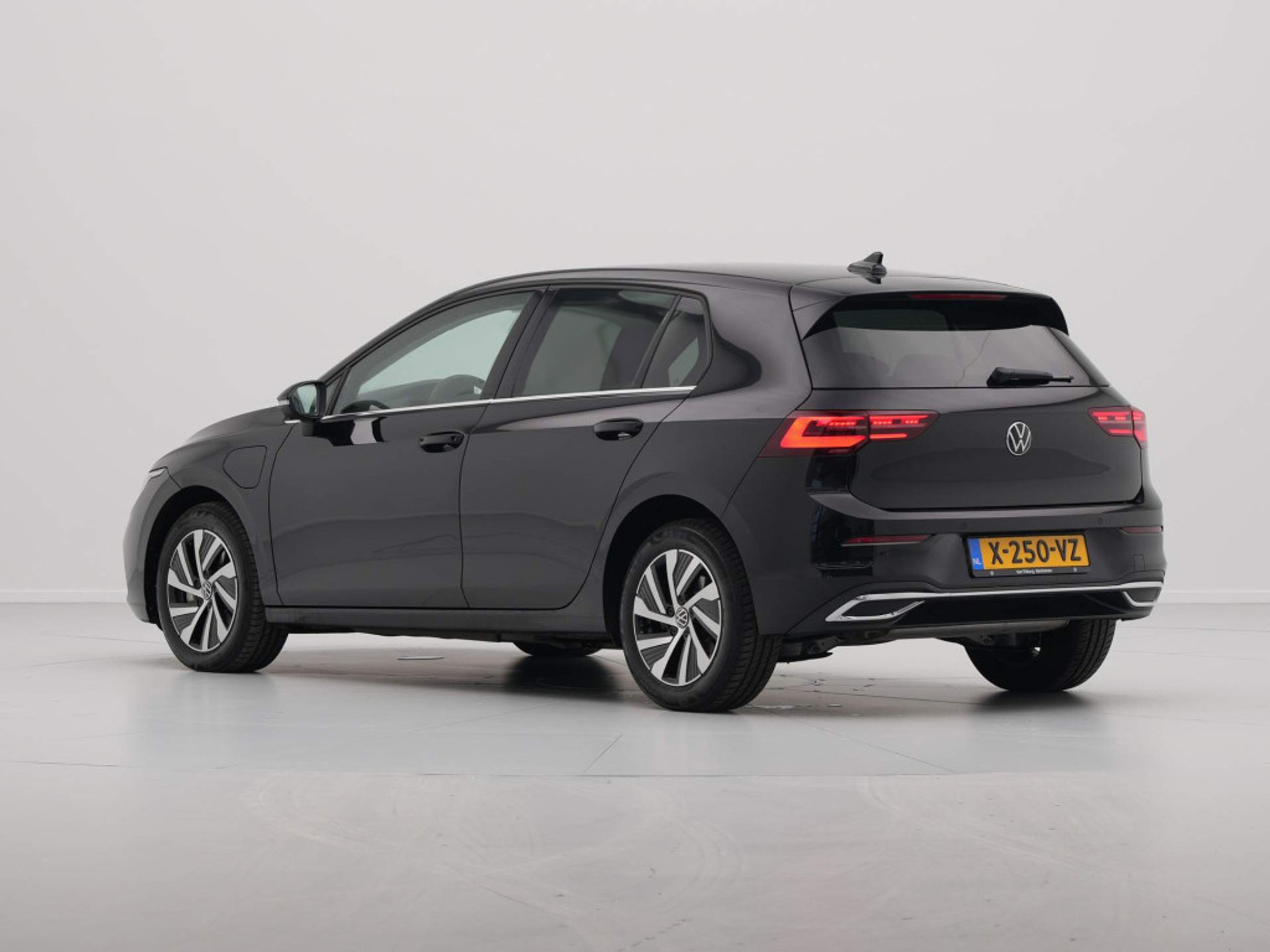 Volkswagen - Golf 1.4 eHybrid 204pk Style - 2023