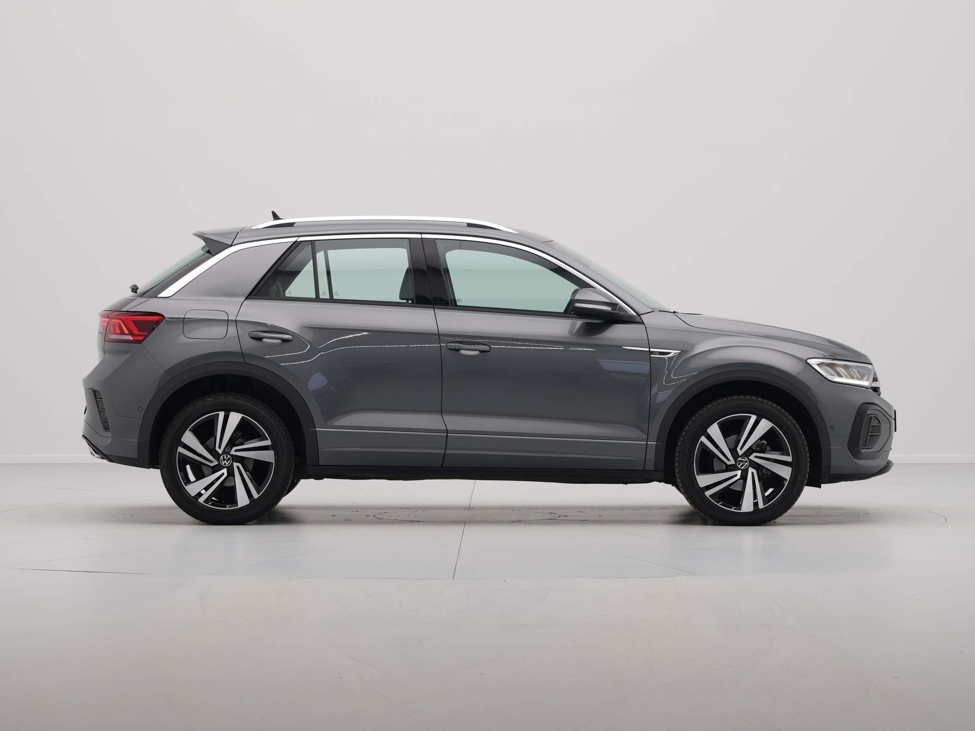 Volkswagen - T-Roc 1.5 TSI 150pk DSG R-Line - 2024