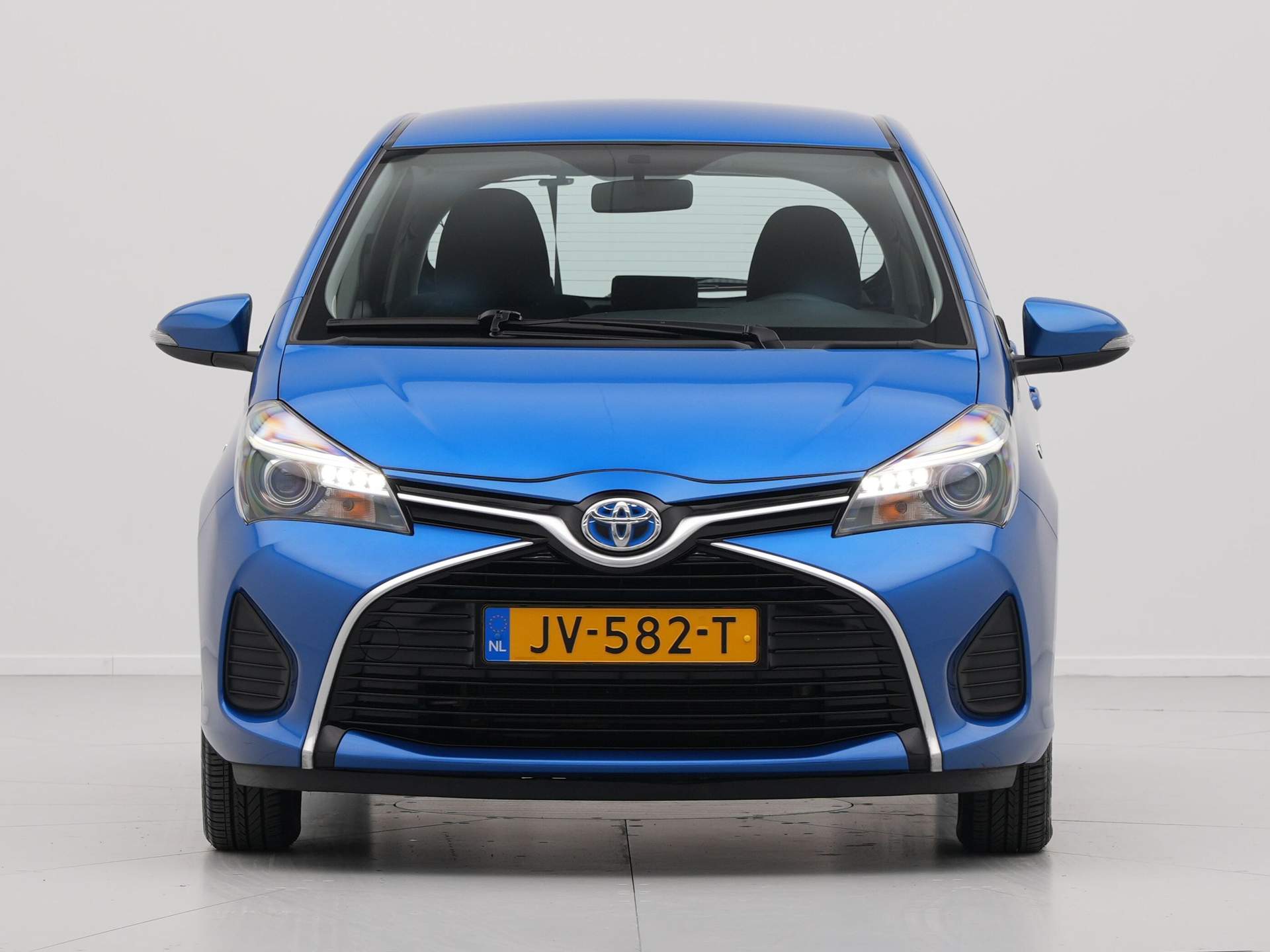 Toyota - Yaris 1.5 Hybrid Now - 2016