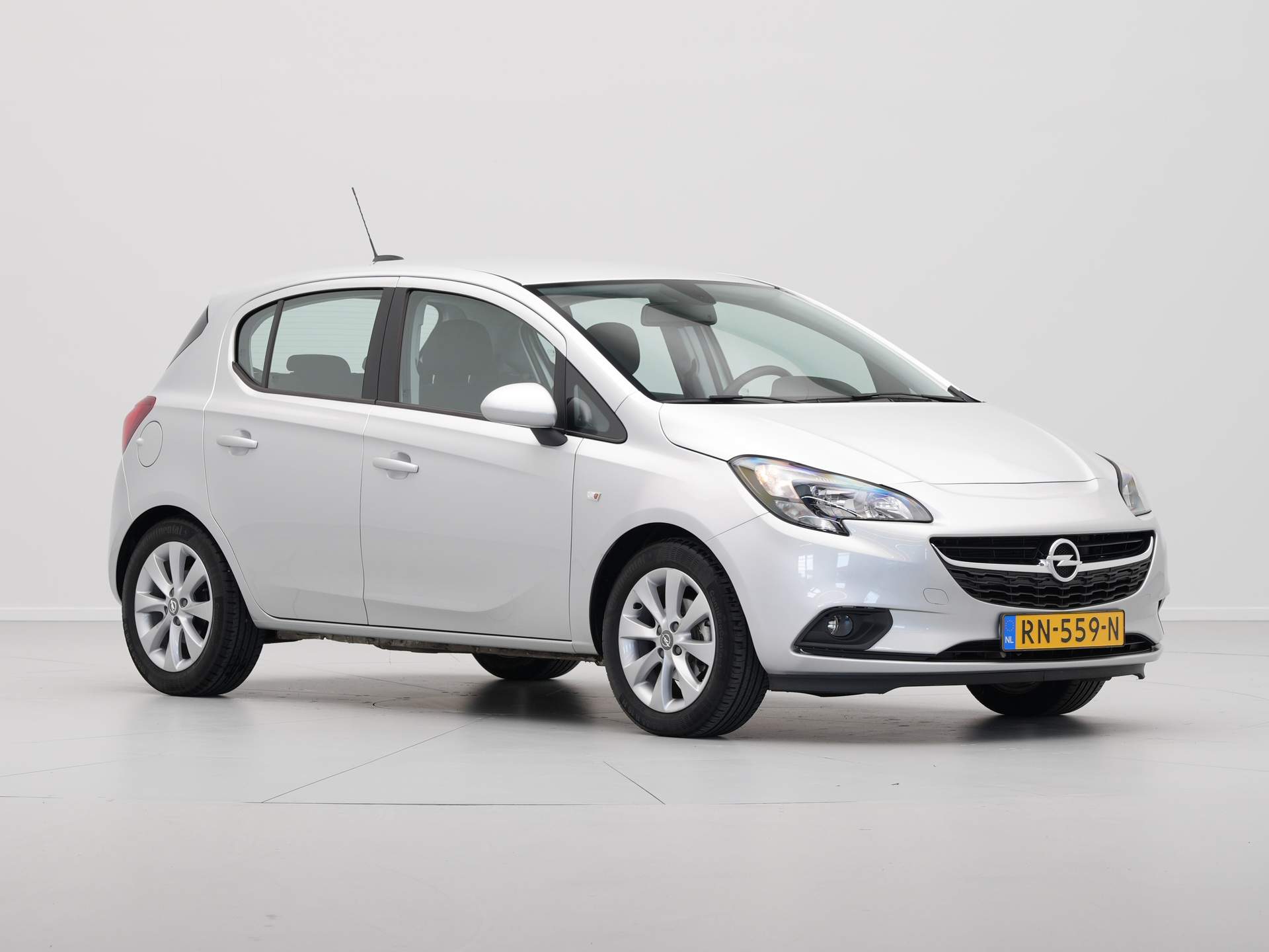 Opel - Corsa 1.4 90pk Favourite - 2018