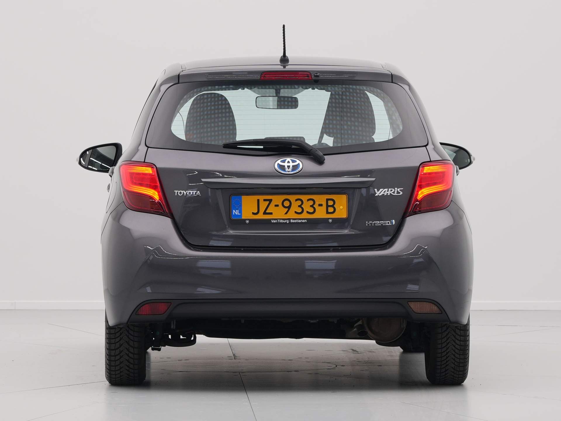 Toyota - Yaris 1.5 Hybrid Now - 2016