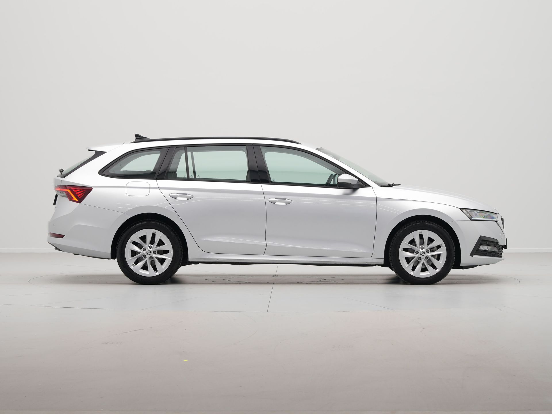 Škoda - Octavia Combi 1.5 e-TSI 150pk DSG Business Edition - 2023