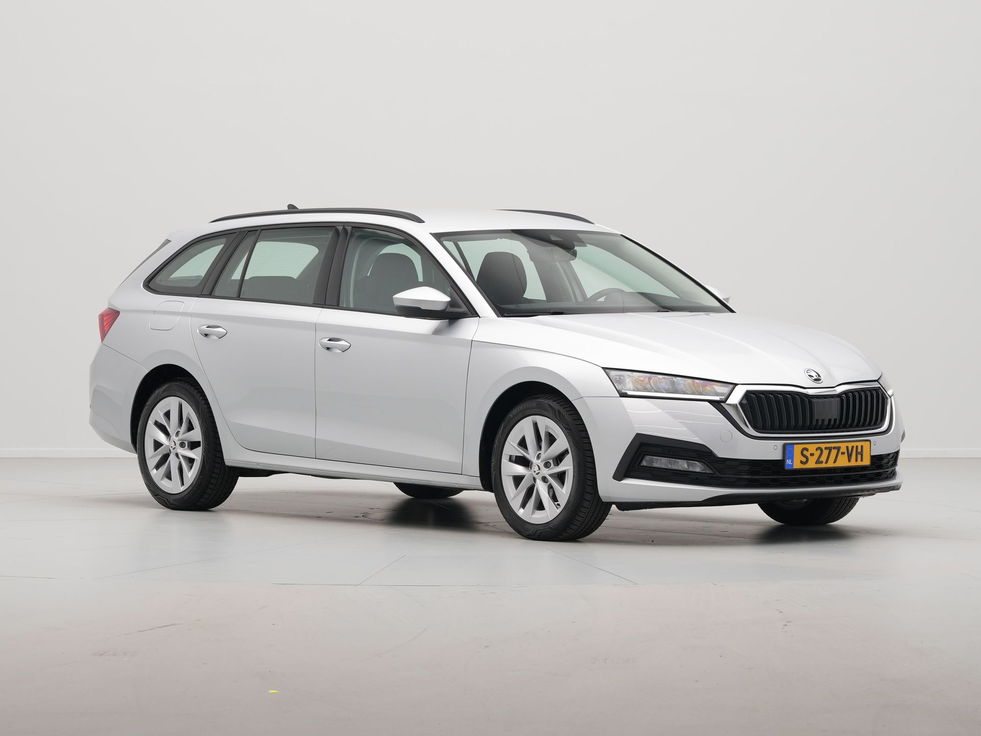 Škoda - Octavia Combi 1.5 e-TSI 150pk DSG Business Edition - 2023