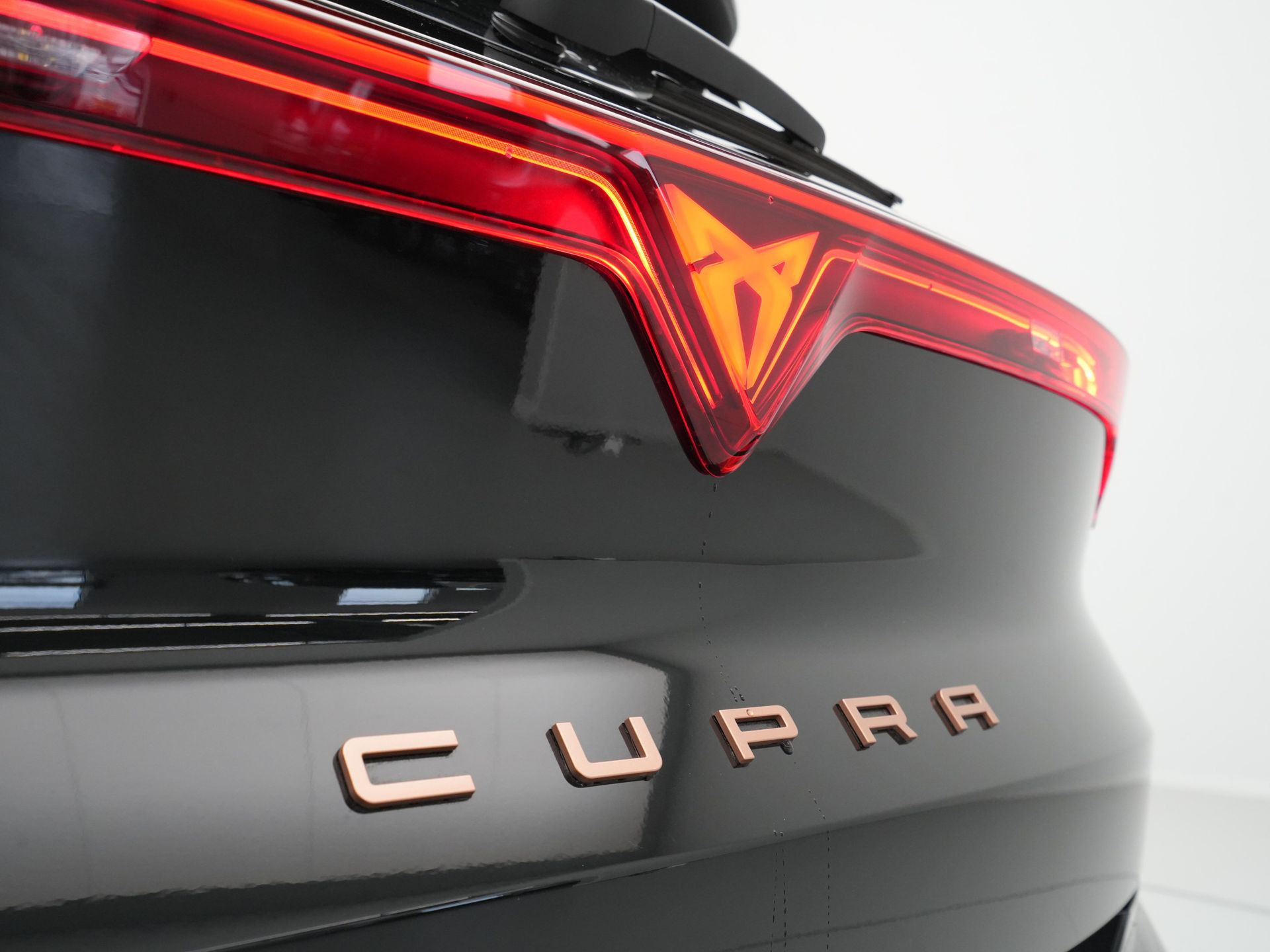 CUPRA - Terramar 1.5 TSI 272pk e-Hybrid VZ Performance - 2025