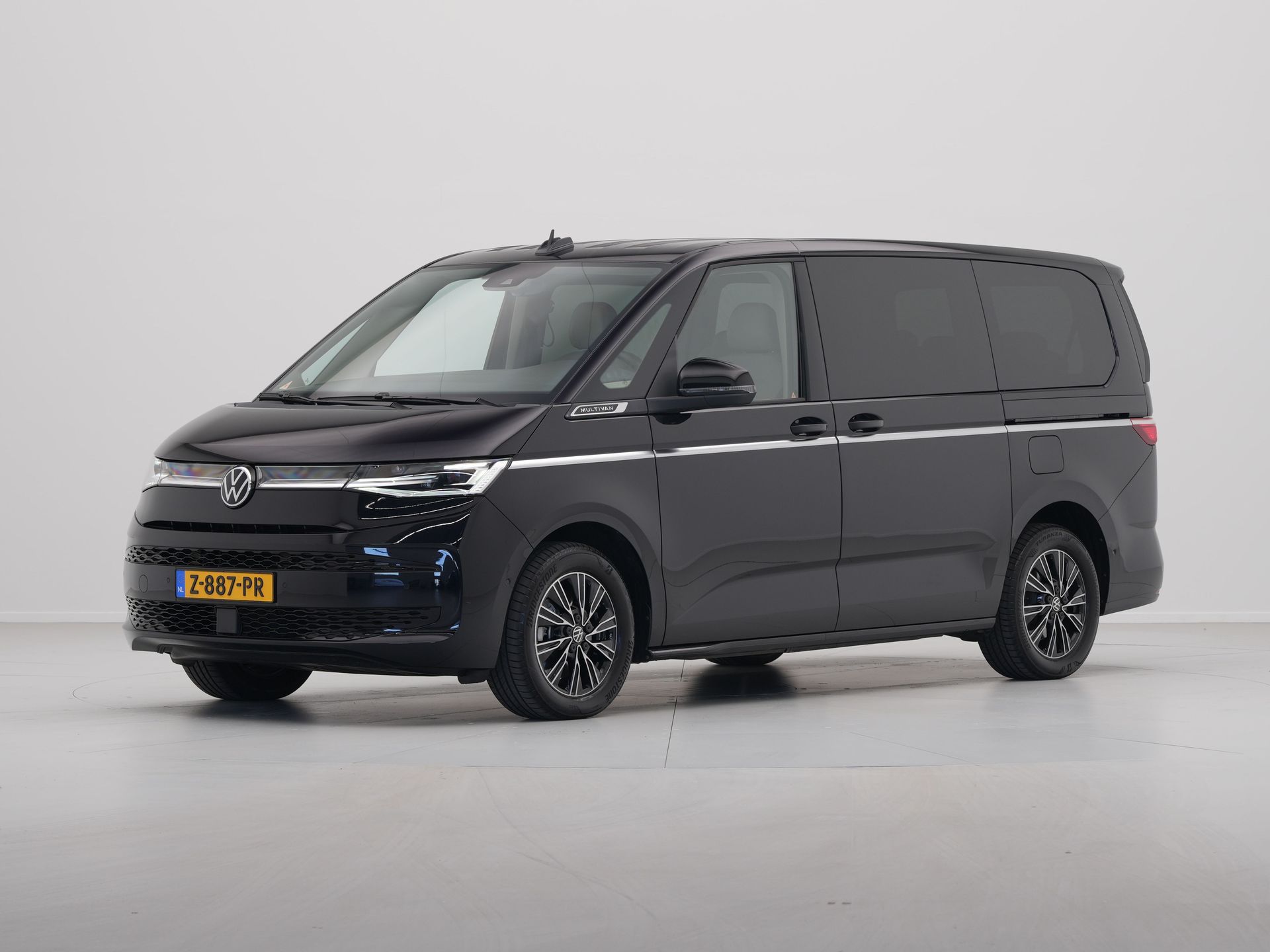 Volkswagen - Multivan 1.4 eHybrid 204pk L2H1 Style DSG - 2024